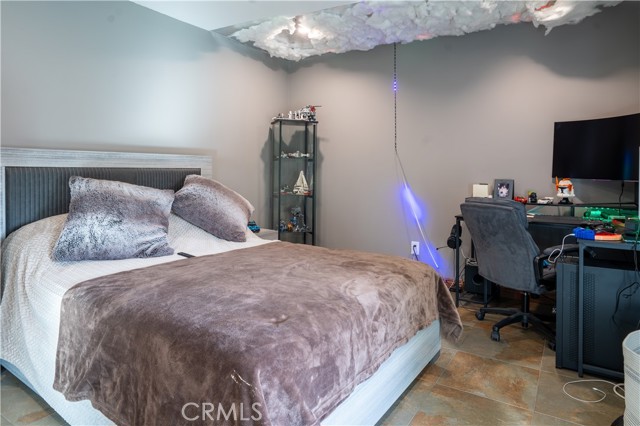 Detail Gallery Image 34 of 38 For 6930 Balcom, Reseda,  CA 91335 - 7 Beds | 6 Baths