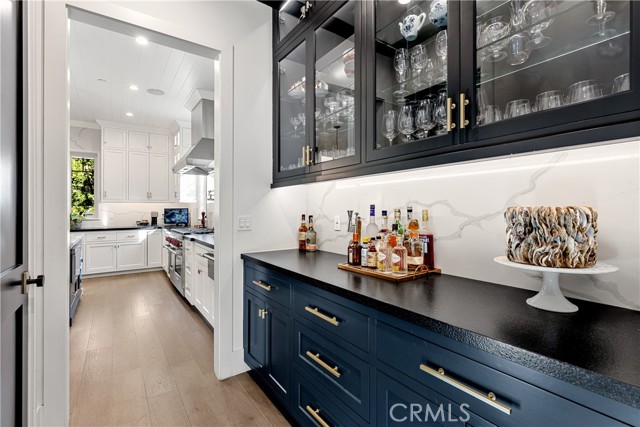 4164 Sunnyslope Avenue, Sherman Oaks CA: https://media.crmls.org/medias/b02e26d1-6c0b-4ea9-a2d7-d874e3c15694.jpg
