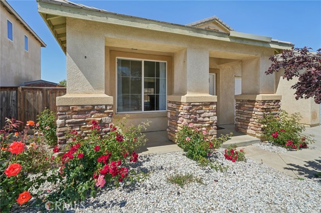 Detail Gallery Image 4 of 35 For 12660 Dulce St, Victorville,  CA 92392 - 4 Beds | 2 Baths