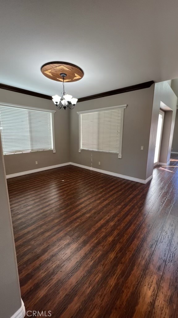 Detail Gallery Image 13 of 27 For 28467 Falcon Crest, Canyon Country,  CA 91351 - 4 Beds | 3 Baths