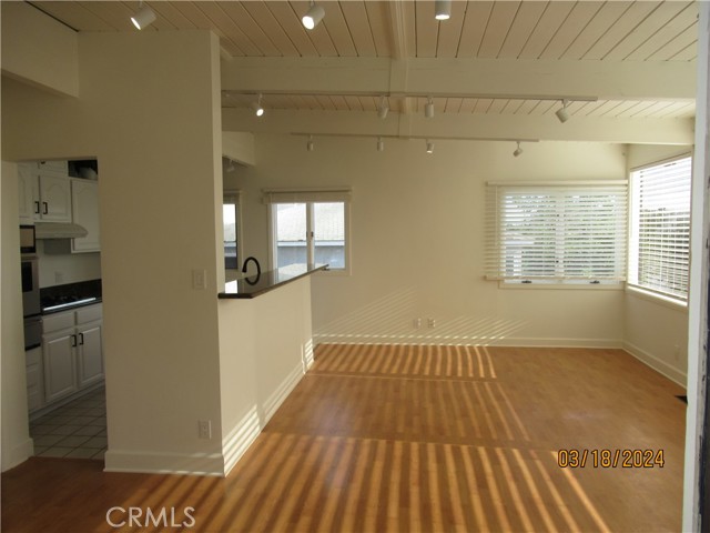 Detail Gallery Image 5 of 20 For 1720 Highland Ave a,  Manhattan Beach,  CA 90266 - 2 Beds | 2 Baths