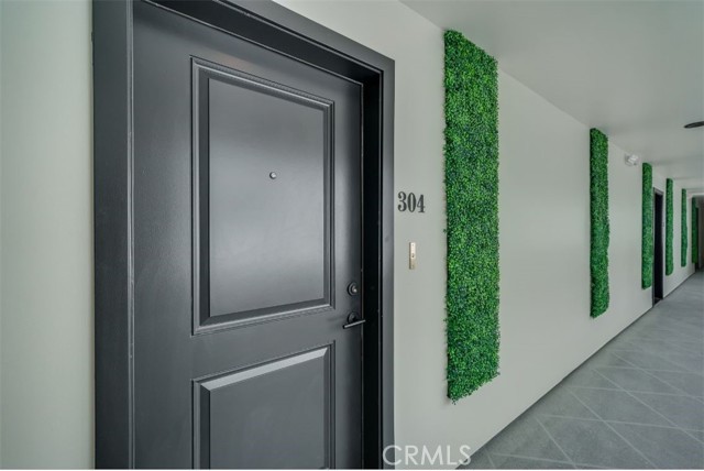 7018 Alabama Avenue, Canoga Park CA: https://media.crmls.org/medias/b02fa295-0f00-4371-a521-9daccc77e34b.jpg