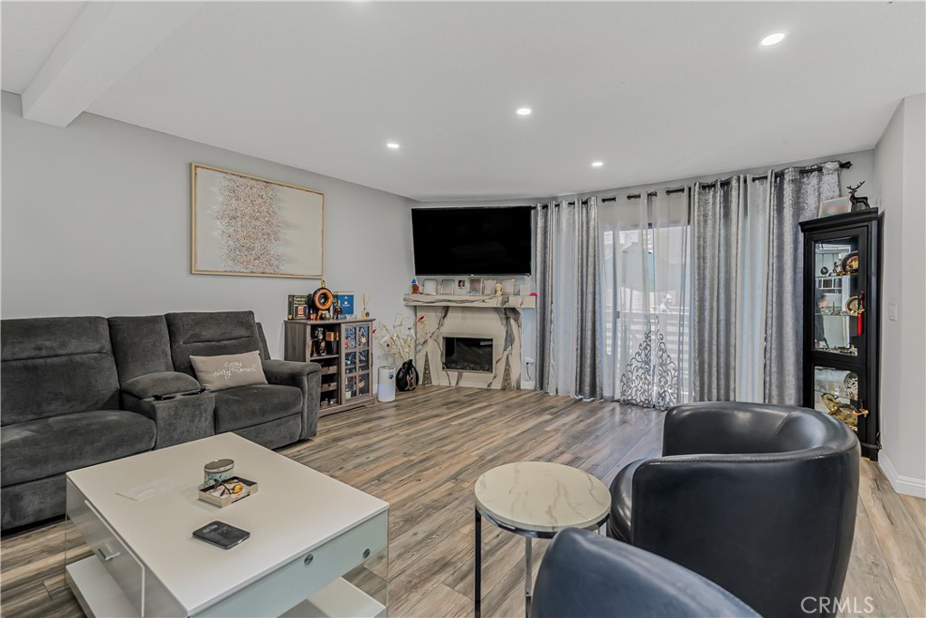 10009 Topanga Canyon Boulevard #5