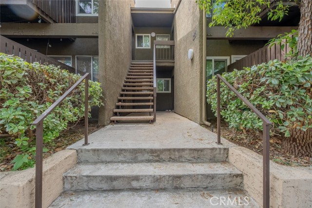 Detail Gallery Image 2 of 21 For 18350 Hatteras St #132,  Tarzana,  CA 91356 - 2 Beds | 2 Baths
