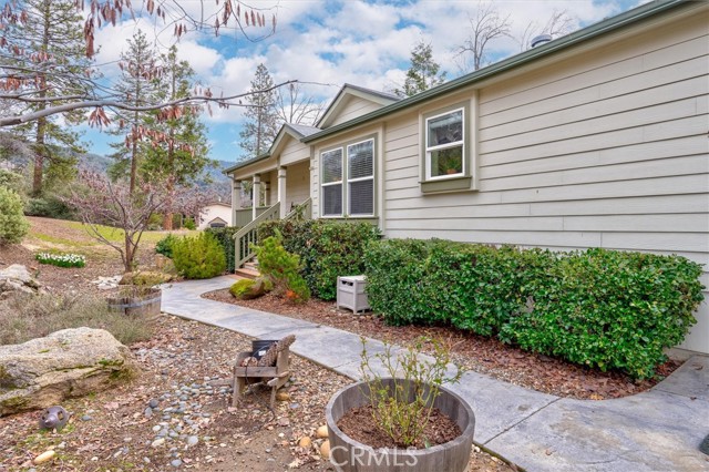 Image 30 of 40 For 43555 Highway 41  47