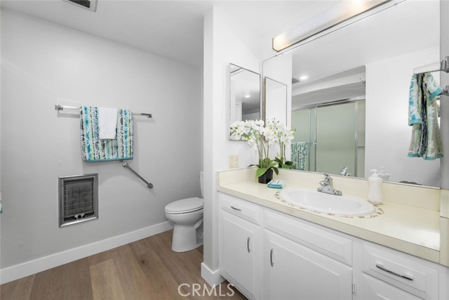 1930 St John Road, Seal Beach CA: https://media.crmls.org/medias/b031d6ad-1670-47f7-9c78-85b6ce8d0793.jpg