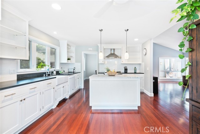 Detail Gallery Image 9 of 21 For 19292 Sierra Perla Rd, Irvine,  CA 92603 - 4 Beds | 2/1 Baths