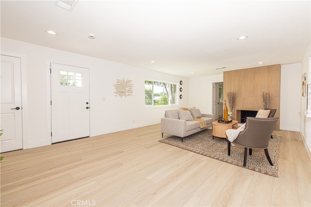 MLS #CV25167671 image #1