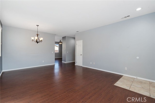 Detail Gallery Image 8 of 39 For 12962 Tehachapi St, Hesperia,  CA 92344 - 4 Beds | 2 Baths