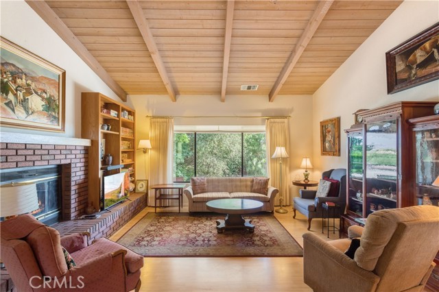 711 Tumble Creek Lane, Fallbrook CA: https://media.crmls.org/medias/b03370a5-6ca3-4f92-8ec7-6d0fad16a3aa.jpg