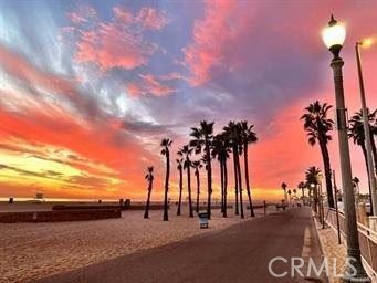 https://media.crmls.org/medias/b0338353-e701-4c31-a0b8-e7cf552d9eda.jpg?preset=X-Large