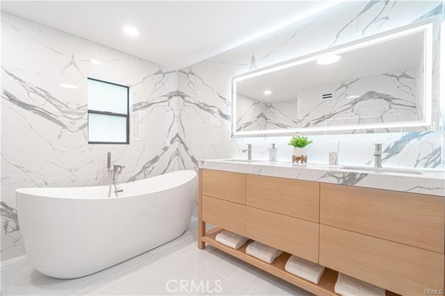 Detail Gallery Image 19 of 55 For 8566 Hollywood Bld, Los Angeles,  CA 90069 - 6 Beds | 6/1 Baths