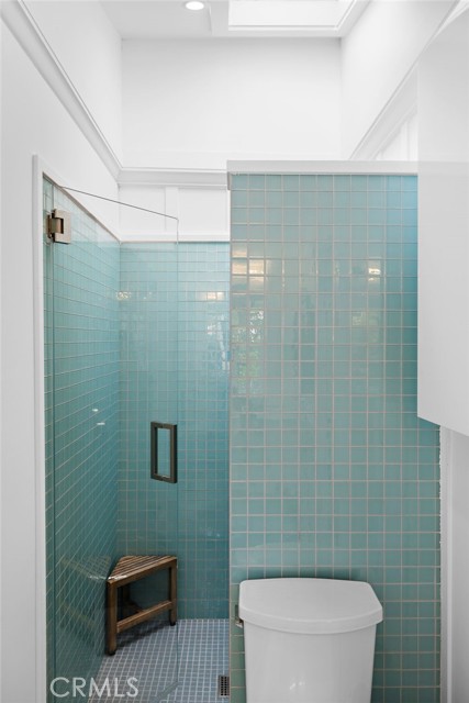 592 Bluebird Canyon Drive, Laguna Beach CA: https://media.crmls.org/medias/b034081b-37c7-414c-8ed7-924c559df54a.jpg