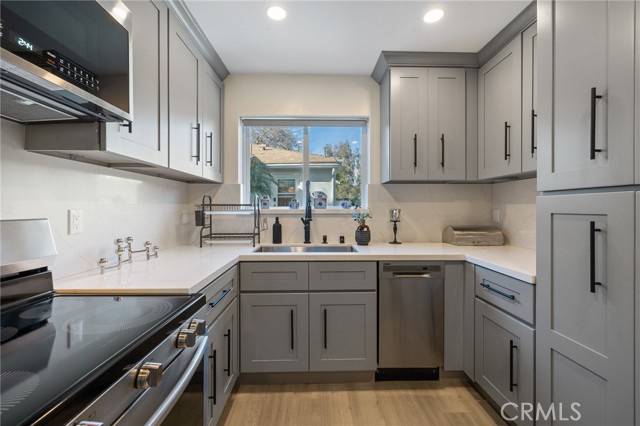 10340 Margate Street, North Hollywood CA: https://media.crmls.org/medias/b0342882-05de-4361-8d56-4abfd3d216b4.jpg