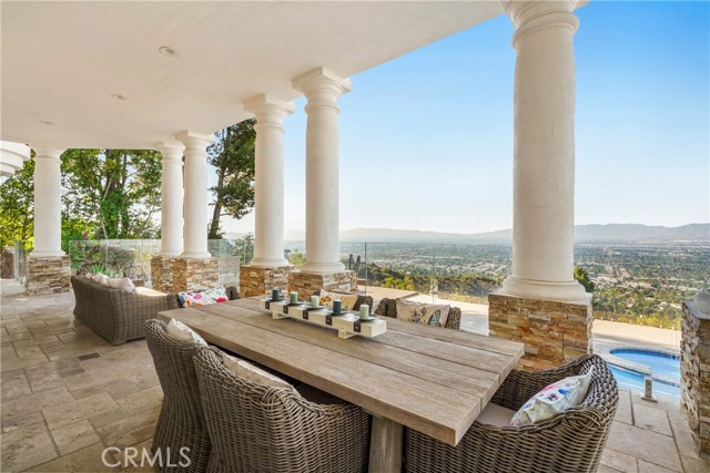 13320 Mulholland Drive, Beverly Hills CA: https://media.crmls.org/medias/b0344a1a-e5a9-40f1-9d9e-969a518c4399.jpg