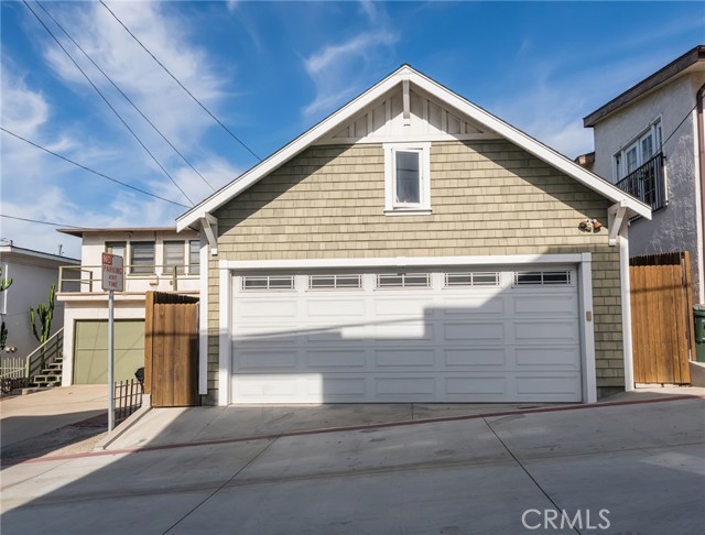 Detail Gallery Image 7 of 39 For 220 29th St, Hermosa Beach,  CA 90254 - 4 Beds | 2 Baths