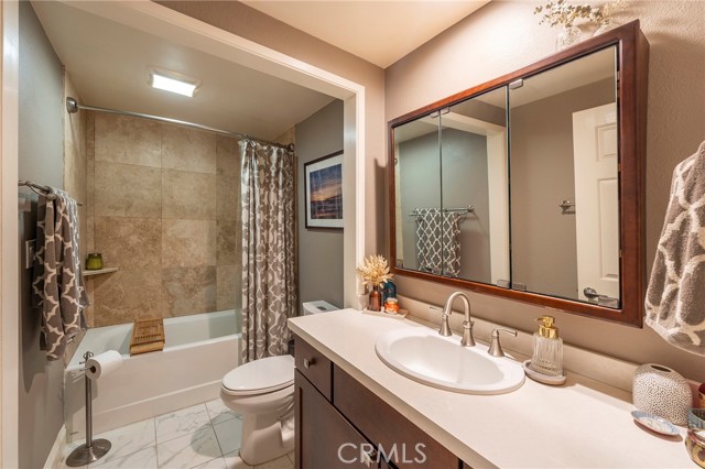 Detail Gallery Image 11 of 17 For 1110 W 10th St #102,  San Pedro,  CA 90731 - 2 Beds | 2 Baths
