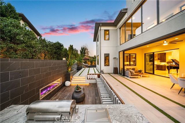 Detail Gallery Image 8 of 75 For 83 Lunar, Irvine,  CA 92618 - 5 Beds | 6/1 Baths