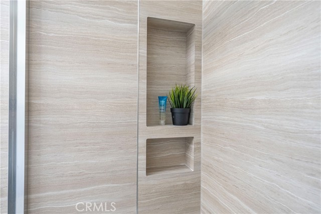 2325 Golden Avenue, Long Beach CA: https://media.crmls.org/medias/b034c17f-6c20-465f-8f43-98a4853cca6b.jpg