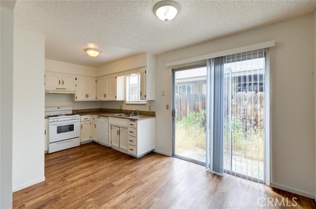 Detail Gallery Image 22 of 34 For 2432 S Sallee Ct, Visalia,  CA 93277 - – Beds | – Baths