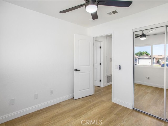 5734 N E Street, San Bernardino CA: https://media.crmls.org/medias/b035592b-8321-47ce-bab8-7a9a8f763bcd.jpg