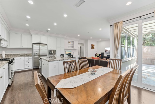 52 Norwich, Irvine CA: https://media.crmls.org/medias/b035617c-1c2a-48d5-a371-93f8ff6ef78b.jpg