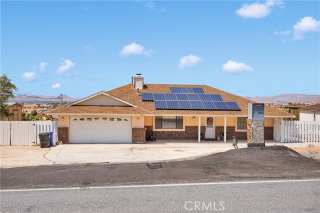 22752 Roundup Way, Apple Valley CA: https://media.crmls.org/medias/b03654de-fa8e-4b14-bb2d-70f2e2f30b88.jpg