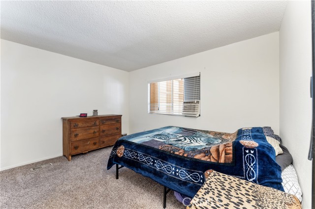 17105 Aragon Drive, Perris CA: https://media.crmls.org/medias/b037428b-7144-4615-bcb8-c43ebba45ca5.jpg