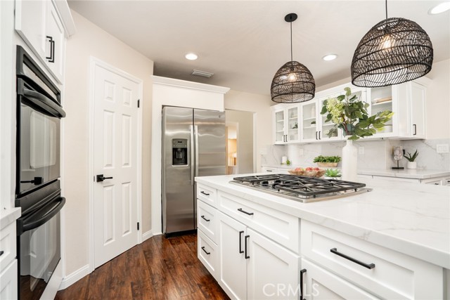 Detail Gallery Image 12 of 56 For 6561 Sabbicas Cir, Huntington Beach,  CA 92647 - 4 Beds | 3 Baths