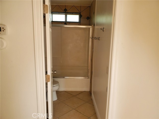 Detail Gallery Image 28 of 31 For 23041 Erwin St, Woodland Hills,  CA 91367 - 4 Beds | 5 Baths