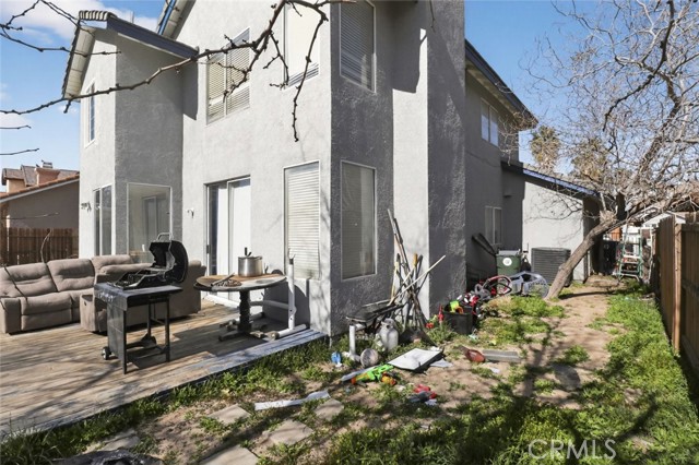 Detail Gallery Image 5 of 27 For 13281 Luna, Victorville,  CA 92392 - 5 Beds | 3 Baths