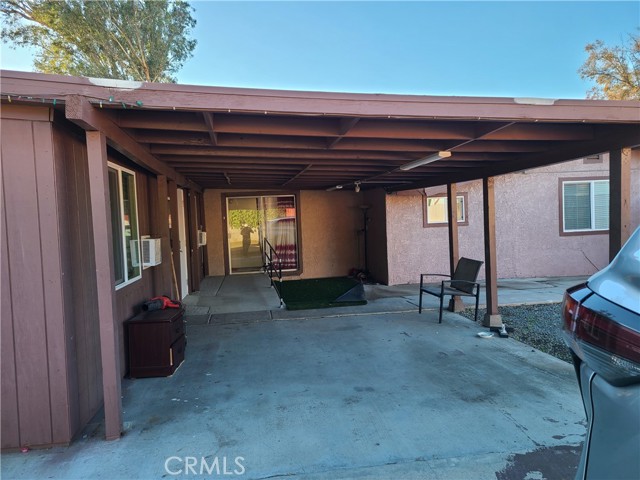 Detail Gallery Image 5 of 34 For 11685 Holmes, Jurupa Valley,  CA 91752 - 5 Beds | 2/1 Baths