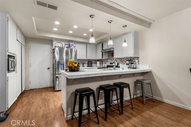 Detail Gallery Image 4 of 30 For 2502 N Tustin #C,  Santa Ana,  CA 92705 - 3 Beds | 2/1 Baths