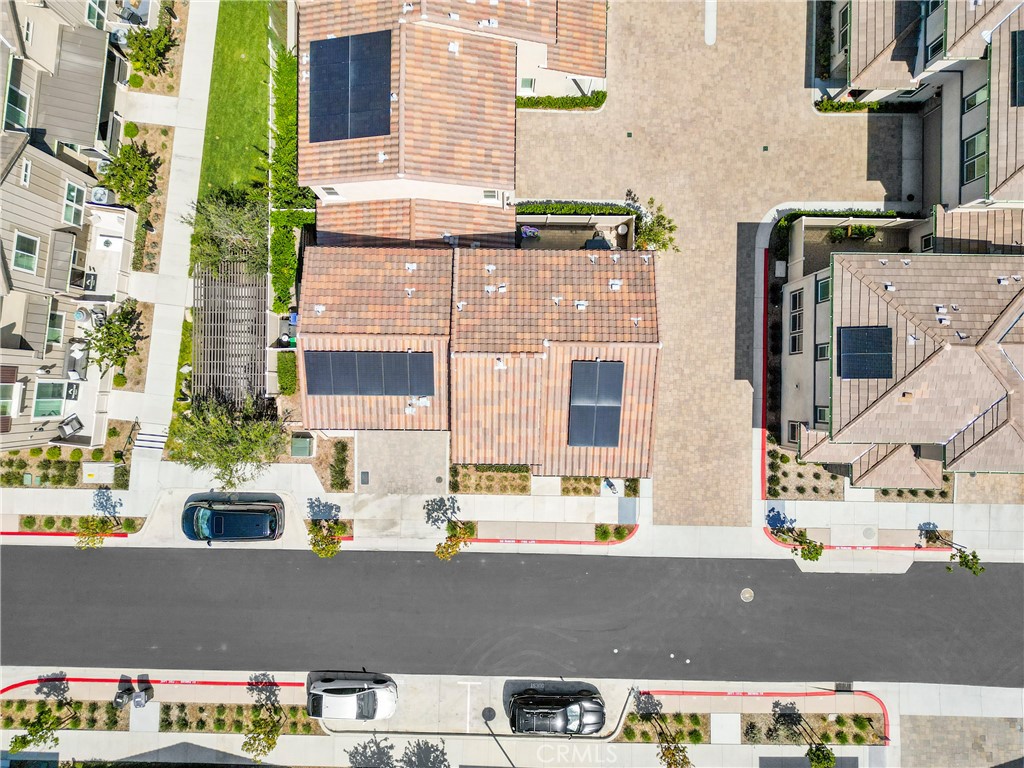 https://media.crmls.org/medias/b0390ce6-4801-4904-8331-fa35187da573.jpg?preset=X-Large