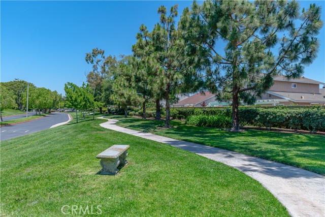 20251 Cape Coral Lane, Huntington Beach CA: https://media.crmls.org/medias/b0393037-2fcf-4c05-a2c0-b395e00bd6f0.jpg