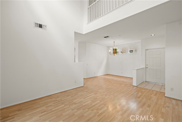 Detail Gallery Image 8 of 61 For 1037 Davis Way, Placentia,  CA 92870 - 3 Beds | 2/1 Baths