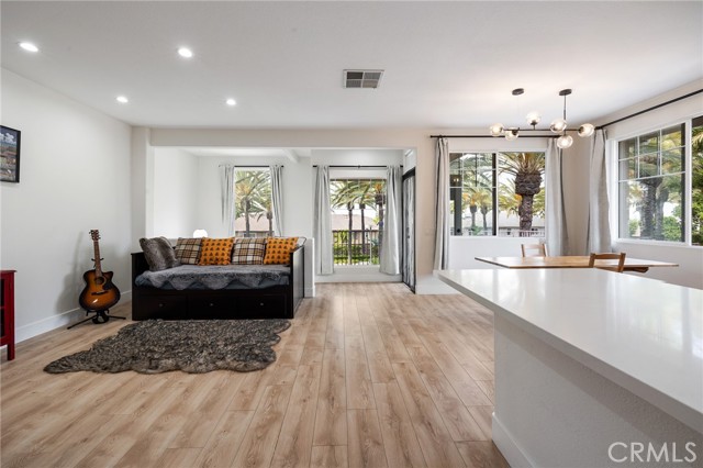 Detail Gallery Image 3 of 45 For 1200 Evergreen Ct, Carson,  CA 90746 - 2 Beds | 2 Baths