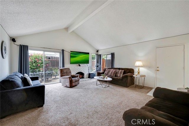Detail Gallery Image 5 of 25 For 1956 E Yale St #A29,  Ontario,  CA 91764 - 2 Beds | 1 Baths