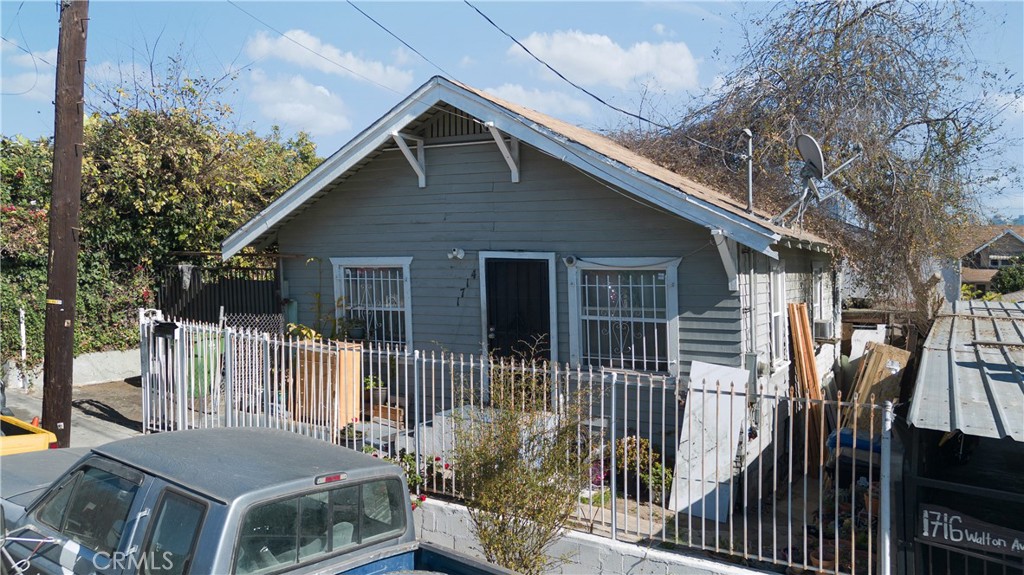 1714 Walton Avenue