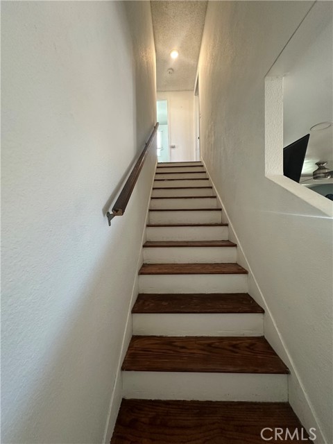 Detail Gallery Image 4 of 25 For 1762 Mallory St, San Bernardino,  CA 92407 - 4 Beds | 1/1 Baths