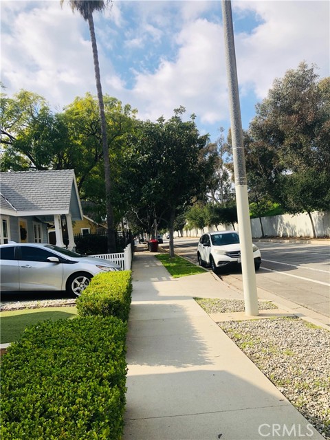 Detail Gallery Image 3 of 30 For 1982 Corson St, Pasadena,  CA 91107 - 2 Beds | 1 Baths