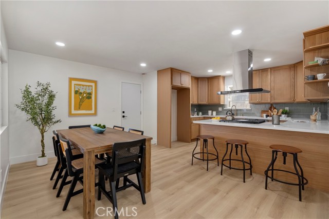 221 Wiley Court, Claremont CA: https://media.crmls.org/medias/b03c53cc-182e-4be6-bbe8-2dfc82271bf0.jpg