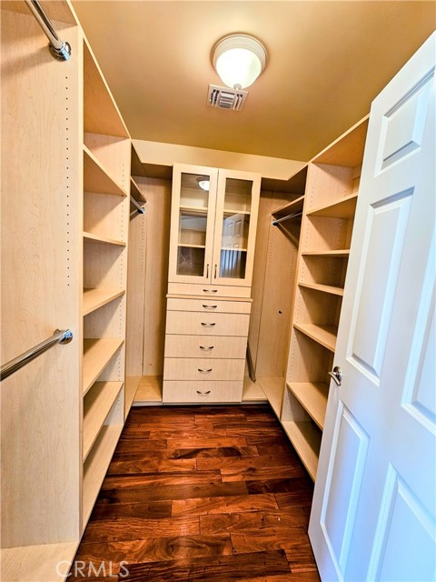 Detail Gallery Image 19 of 30 For 18521 Calle Vista Cir, Porter Ranch,  CA 91326 - 5 Beds | 4 Baths