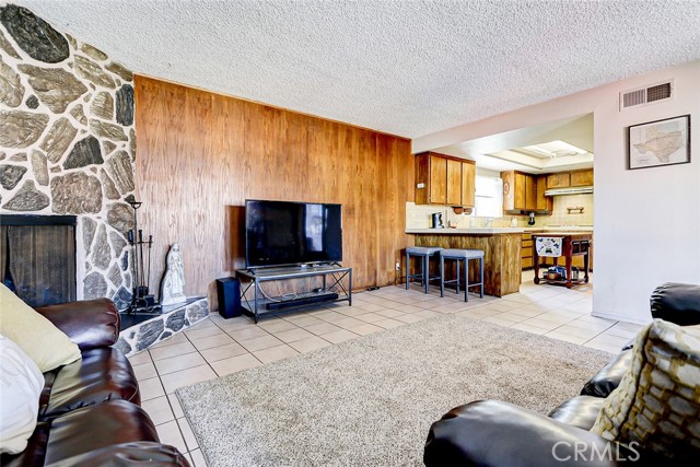 Detail Gallery Image 6 of 36 For 4118 W 168th St, Lawndale,  CA 90260 - 3 Beds | 2 Baths