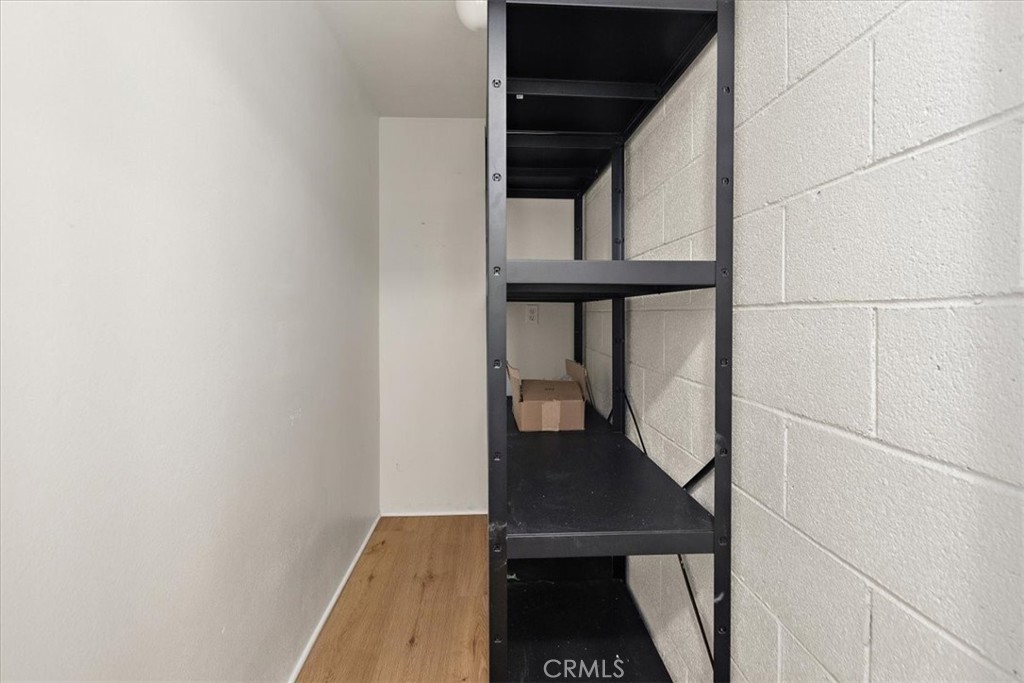 https://media.crmls.org/medias/b03d6c06-e8b8-4d8b-b288-e6d88f80cbb1.jpg?preset=X-Large