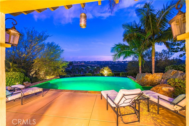 40468 Rock Mountain Drive, Fallbrook CA: https://media.crmls.org/medias/b03d7732-76b2-4bac-9815-798f39e3ed68.jpg