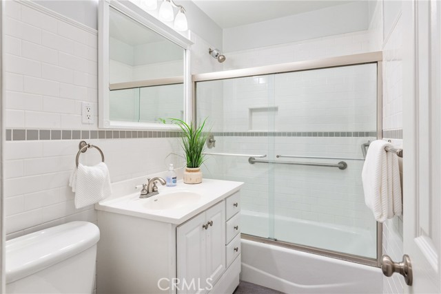 2708 183rd Street, Redondo Beach, California 90278, 3 Bedrooms Bedrooms, ,1 BathroomBathrooms,Residential,For Sale,183rd,SB25233355