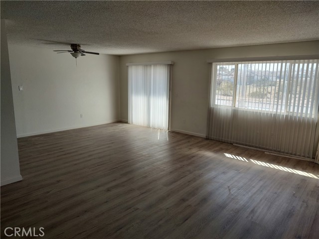 1131 Barstow Road, Barstow CA: https://media.crmls.org/medias/b03e11e4-307e-443d-b8b3-39b56fccde77.jpg