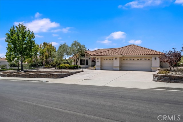 840 Via Bandolero, Arroyo Grande CA: https://media.crmls.org/medias/b03e2da3-8666-427c-979d-6f5b3e38b2da.jpg