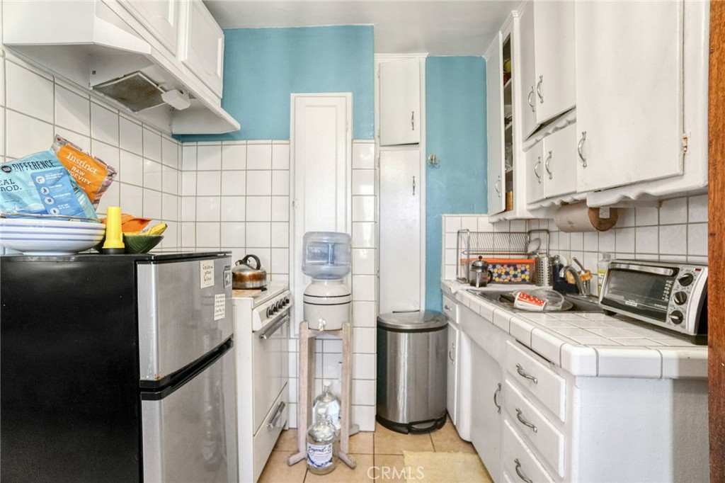 https://media.crmls.org/medias/b03ef2b0-122f-49f6-9df8-f5ccfe7a2102.jpg?preset=X-Large